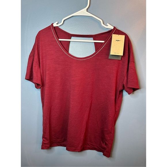 Tops - NWT Nike Women's Dri-FIT Metallic Trim Short Sleeve Top Dark Beetroot Size Mediu